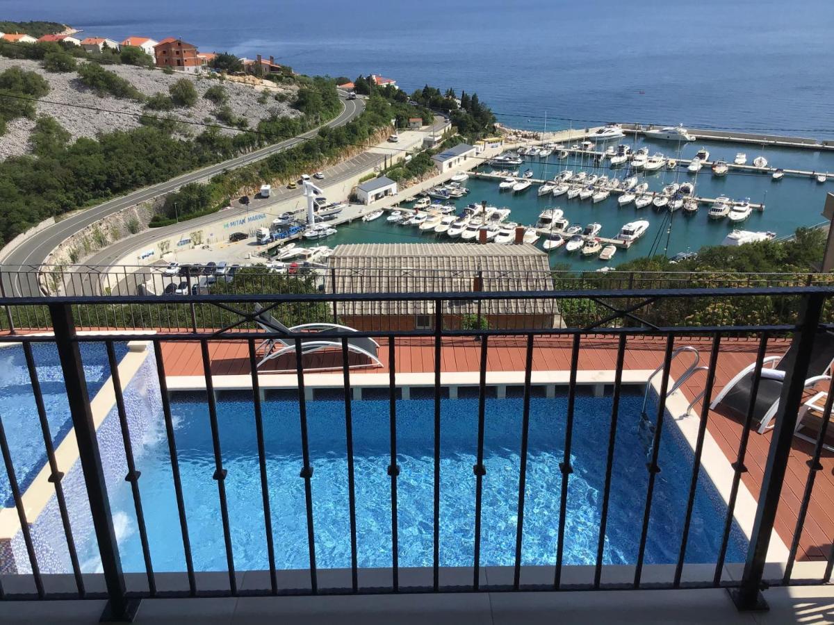 Apartments Villa Manda Novi Vinodolski Buitenkant foto