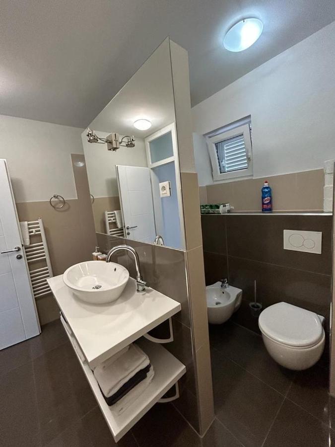 Apartments Villa Manda Novi Vinodolski Buitenkant foto